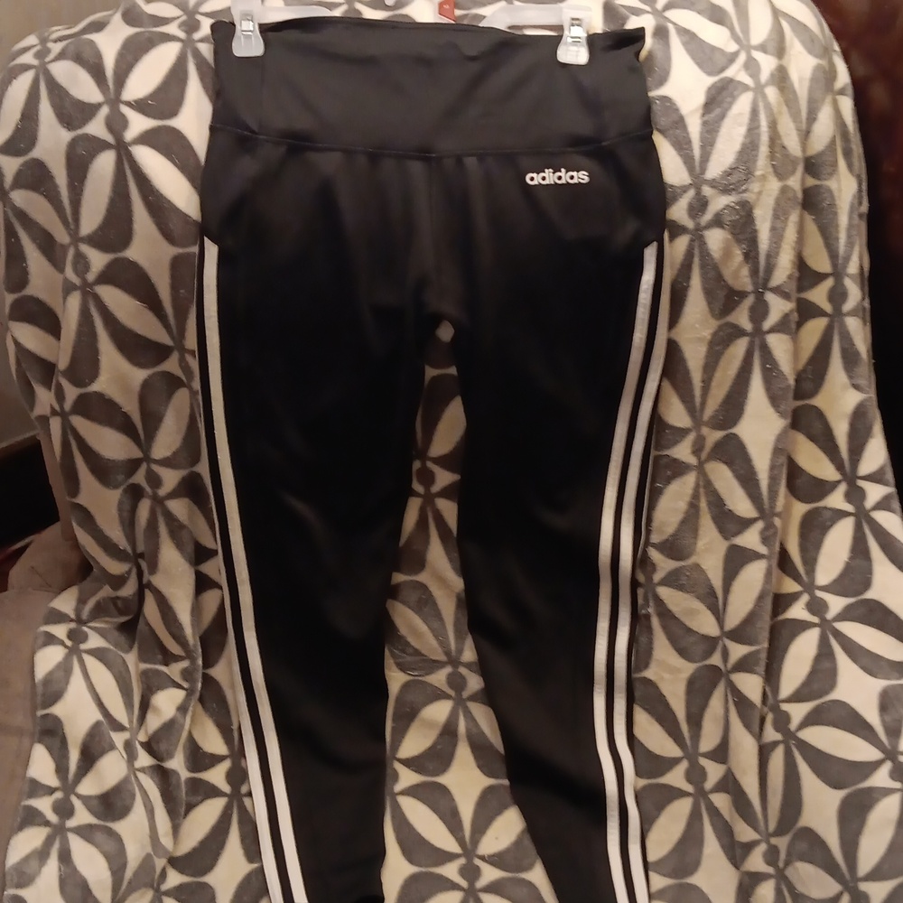 Women's Medium Adidas 3-stripe tights